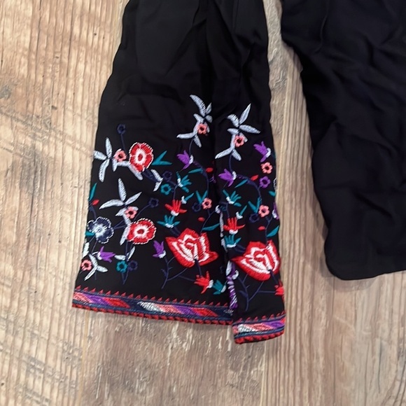 AQUA Woman’s Black Long Sleeve Cold Shoulder With Sleeve Design Size Small - Picture 4 of 6